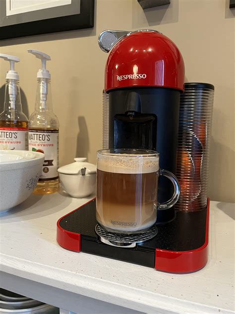 Vertuo Next leaking water from the bottom : r/nespresso